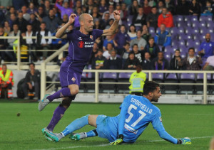 Firenze 4 Ottobre  2015  Firenze stadio Artemio Franchi campionato serie a tim 2015 2016 Fiorentina vs Atalanta Nella Foto ESULTANZA GOL VALERO © 2009 Massimo Sestini All rigths reserved