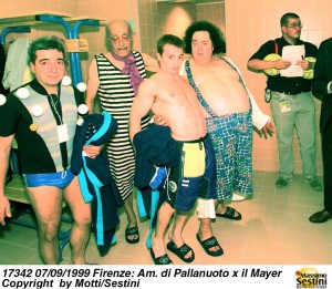 17342 07/09/1999 Firenze: Partita di pallanuoto beneficenza per il Mayer  Copyright by Motti/Sestini