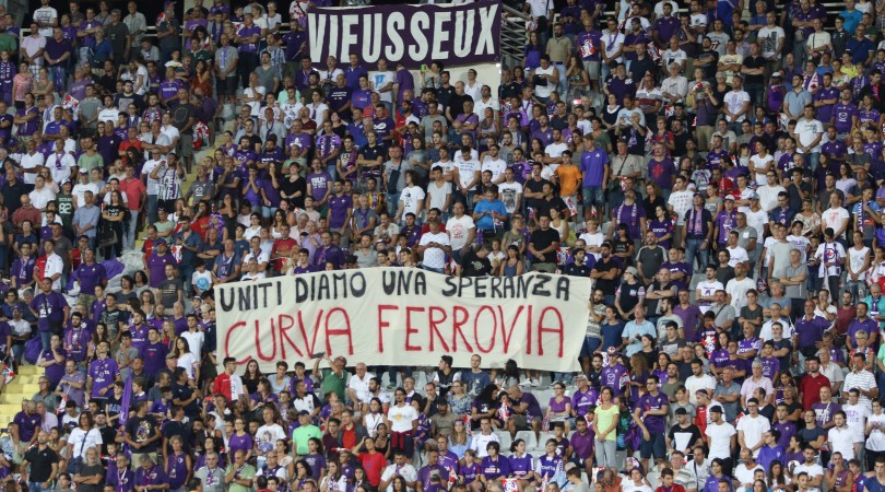 218466 0005 4035345 Firenze  28 Agosto 2016 Firenze stadio Artemio Franchi campionato 2016 2017   Fiorentina vs Chievo   nella foto STRISCIONE FERROVIA
Copyright Massimo Sestini