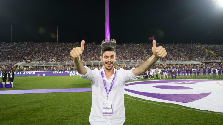 Lorenzo Baglioni: “Che emozione comporre la Canzone dei 90 anni Viola!”