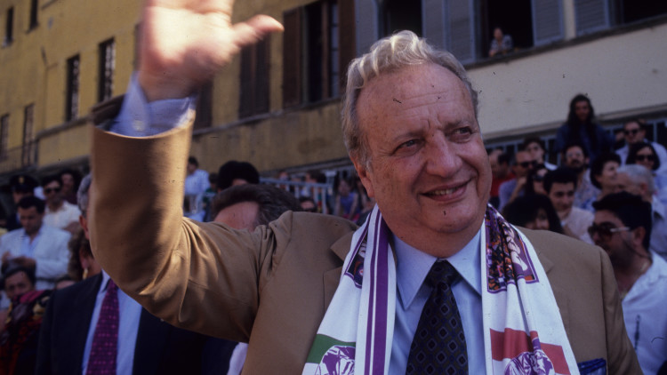 5 novembre 1993: addio a Mario Cecchi Gori, un grande presidente viola. Il video