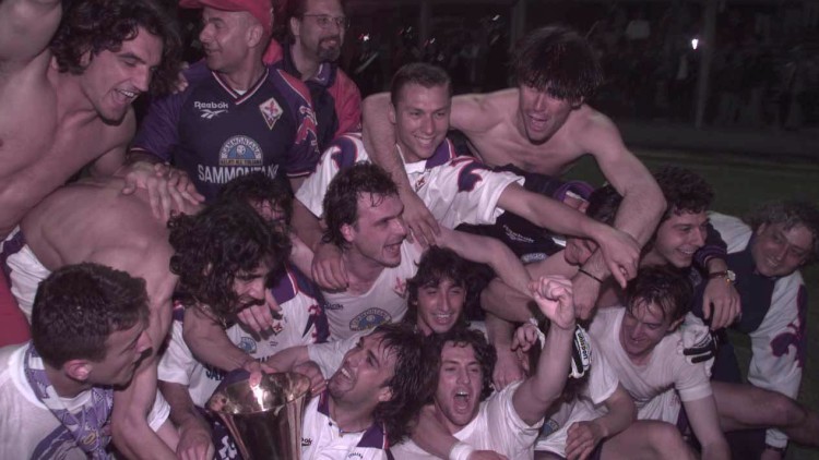 18 maggio 1996: Batistuta alza al cielo la Coppa Italia e scatta una festa incredibile
