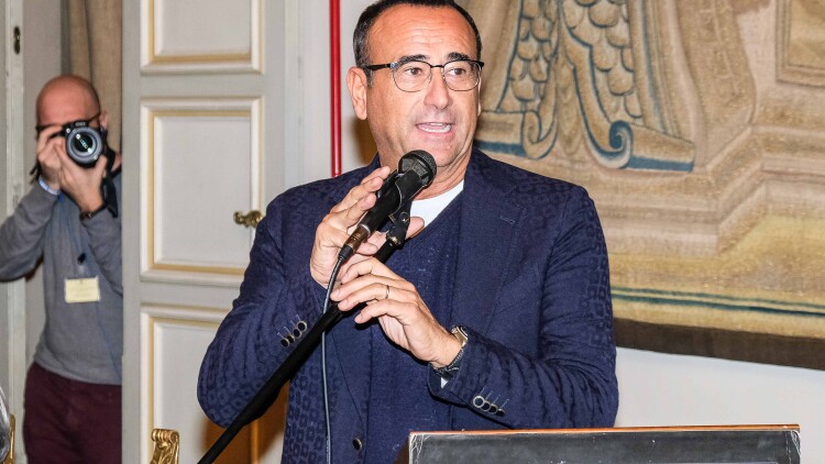 Carlo Conti: “Vlahovic resti coi piedi per terra e non perda mai il sorriso”