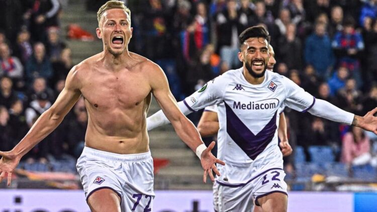 Barak all’ultimo tuffo. Fiorentina in finale di Conference. Si va a Praga!